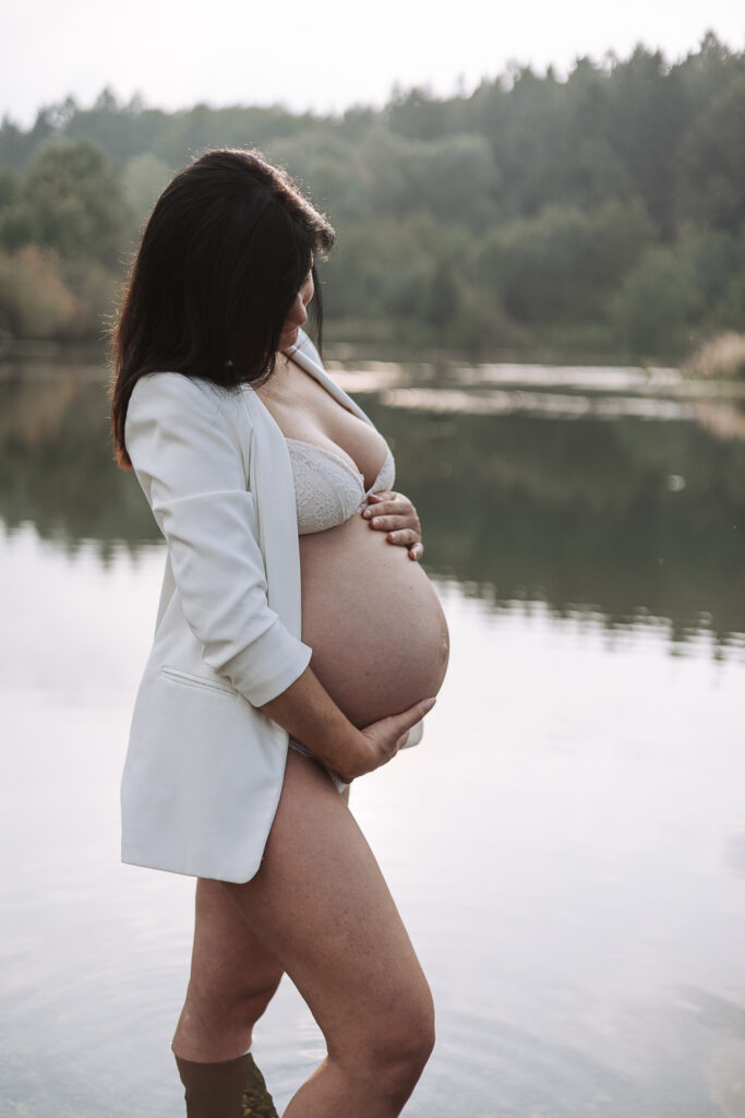 fotograf-stockach-bodensee-radolfzel-babybauchl-schwangerschaftsshooting-fotografin-jennifer-mangold