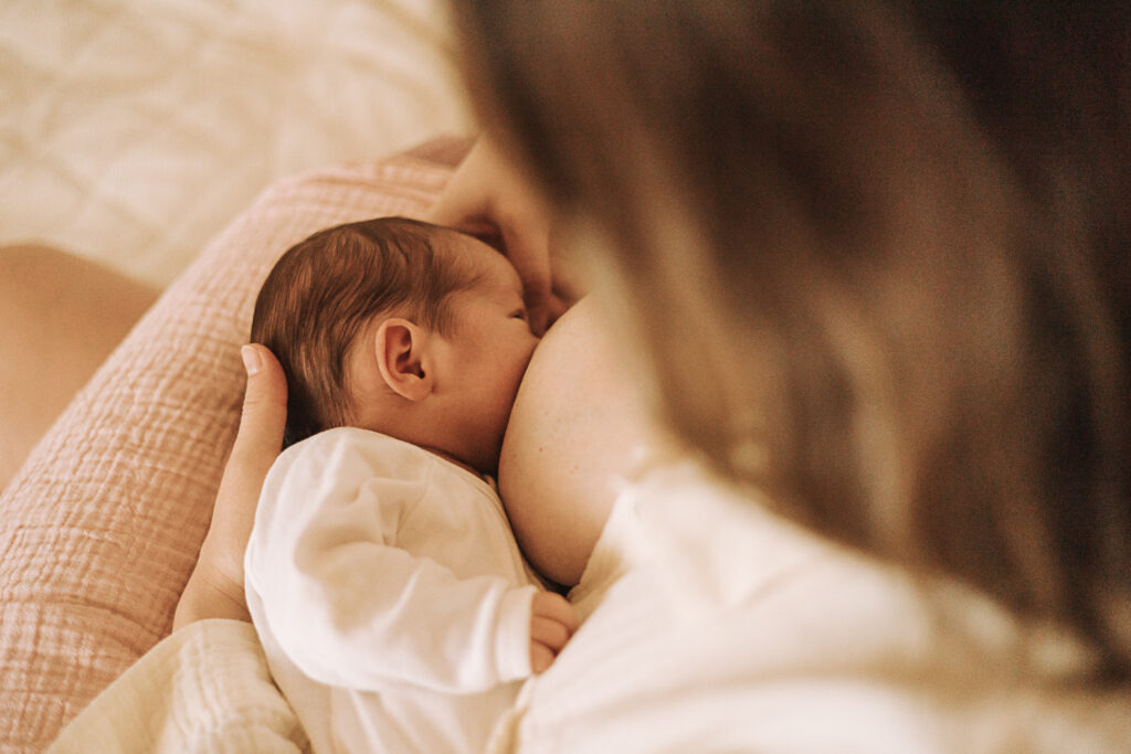 fotograf-stockach-radolfzell-bodensee-neugeborenenfotografie-newborn-homestory-familienfotograf