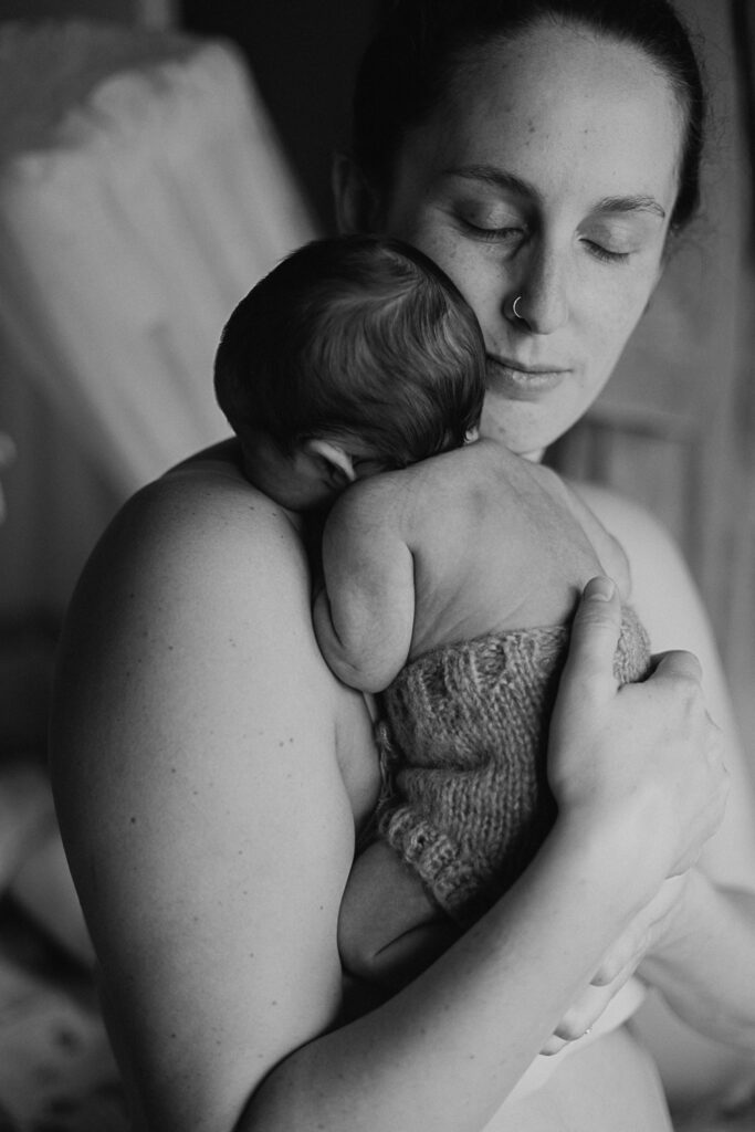 fotograf-stockach-radolfzell-bodensee-neugeborenenfotografie-newborn-homestory-familienfotograf